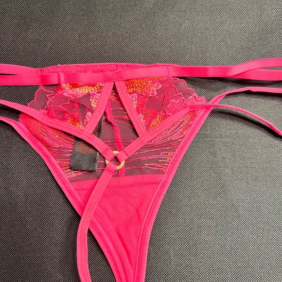 CLEARANCE $1̶4̶0̶ RARE BLUEBELLA Victoria’s Secret Floral Embroidery Bra & Panty - Picture 6 of 6